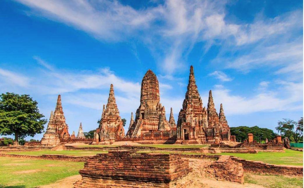 泰国文化礼仪之泰国水灯节,泰国超大水灯节