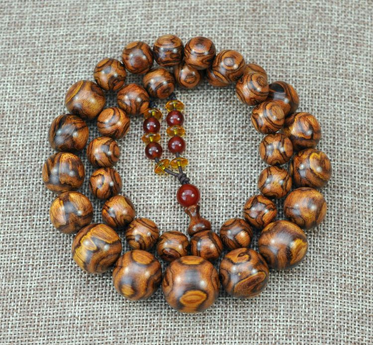 海南黄花梨入门手串推荐,黄花梨入门款和毕业款区别