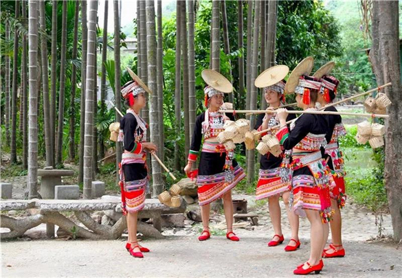 云南傣族服饰的认识和了解,傣装衣服款式图