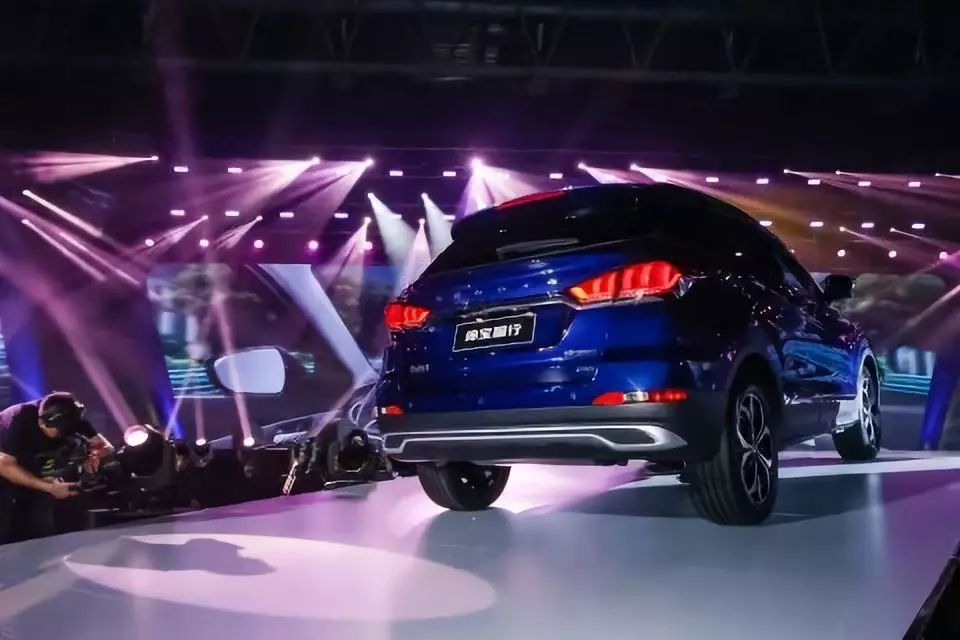 一品速递｜这款SUV竟然会思考？反正我信了！