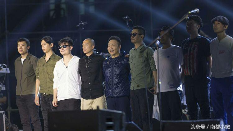 许巍南阳建业群星演唱会舞台搭建,许巍南阳建业群星演唱会歌单