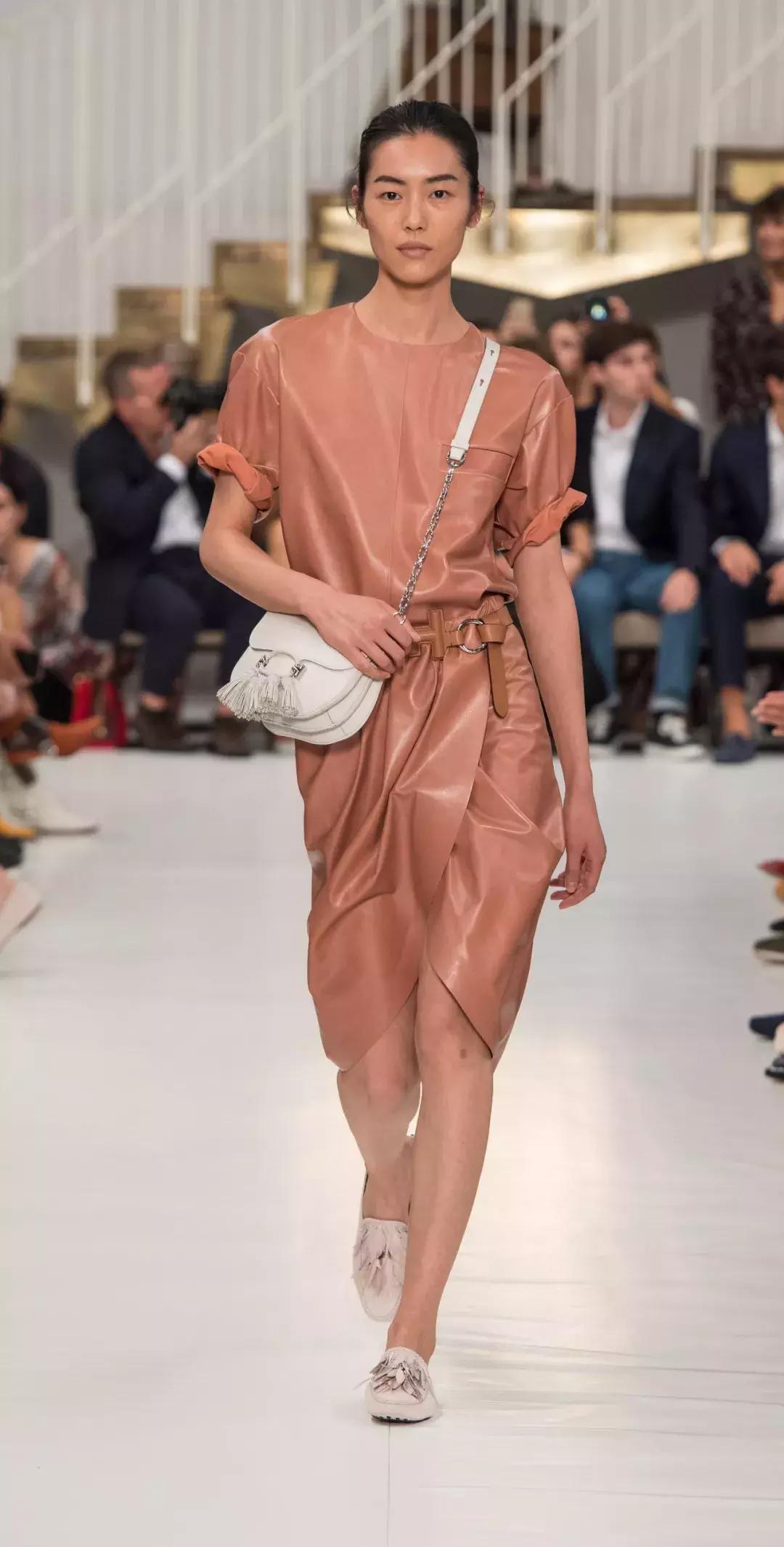 又有一波最新的美鞋美包来了看看我们是否为你种下了一片草原