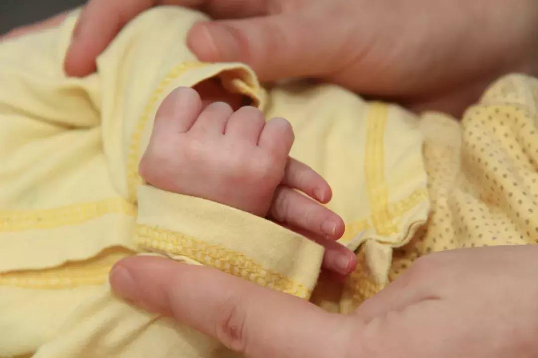 工资4000月供2000左右的车压力大吗,工资4000还1800车贷