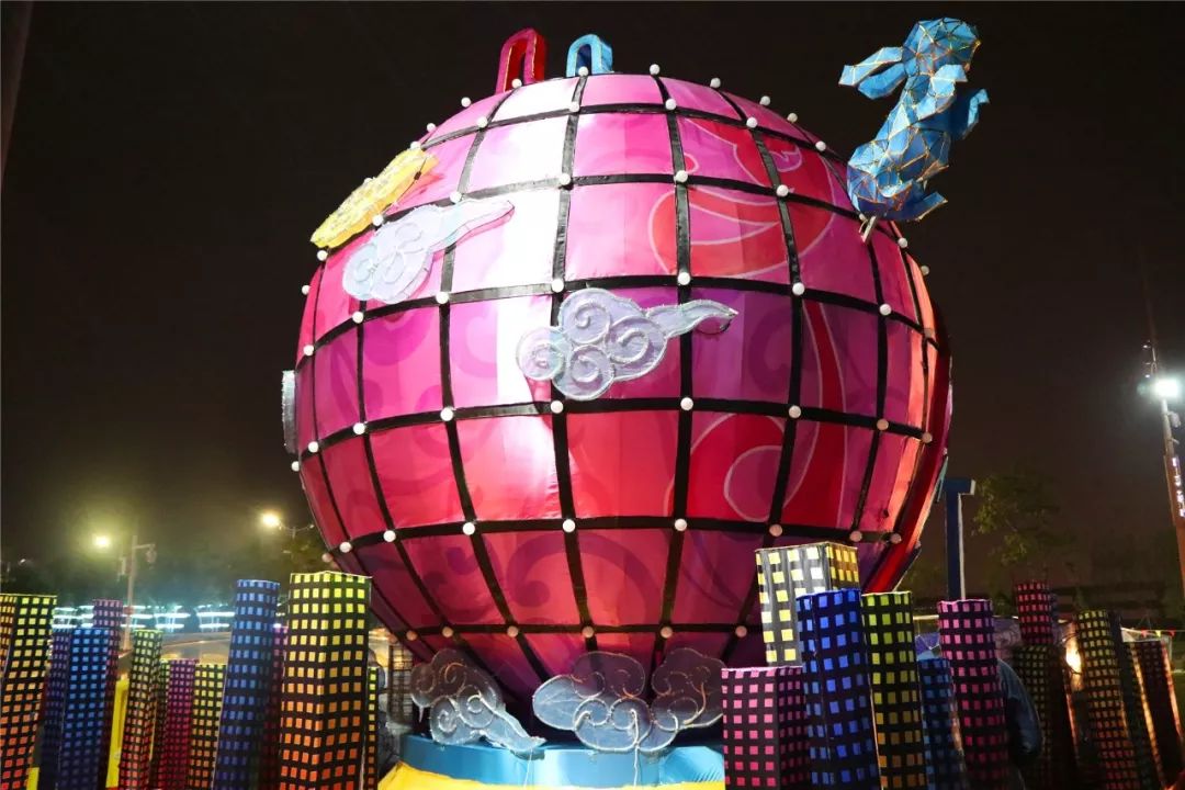 美美美!现在起到10月底,佛山这个超靓灯会喊你来约会,免费!