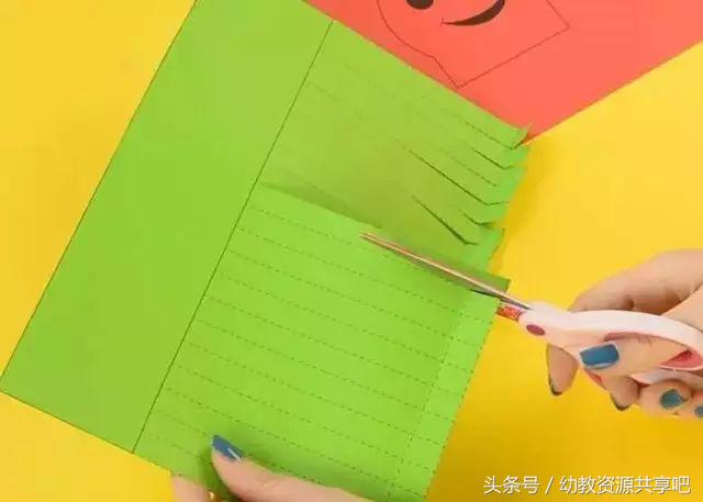 用彩色纸条制作手工卡纸,超简单卡纸手工特别好看