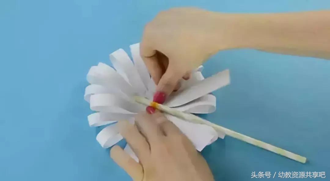 用彩色纸条制作手工卡纸,超简单卡纸手工特别好看