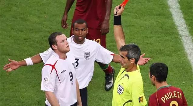 c罗为什么要罚红牌,c罗红牌引热议会遭到怎样的处罚