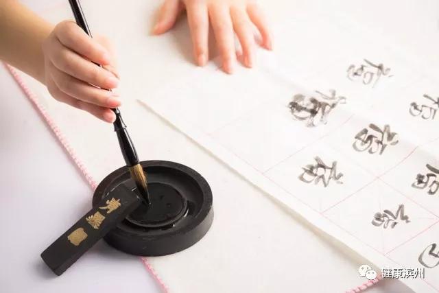 27日，滨州市首届中医药健康养生文化节暨膏方节开幕