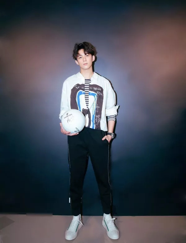 潮流男士个性鞋子小白鞋,时尚男士潮流小白鞋