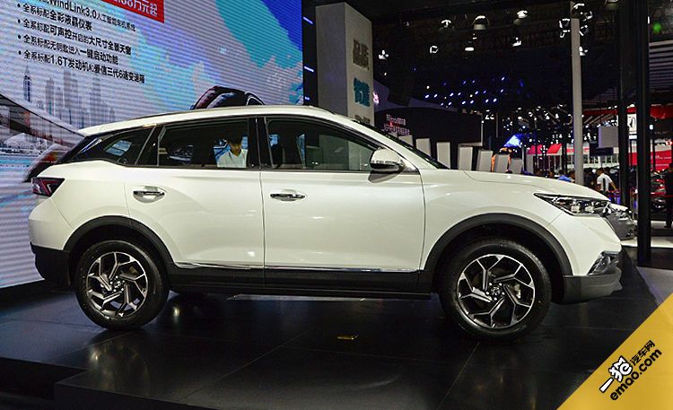 焕然一新全新东风风神ax7上市,19款全新一代东风风神ax7介绍