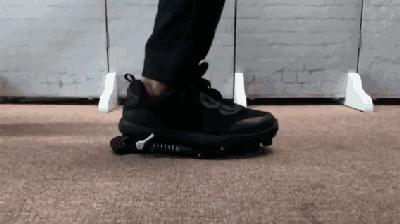 这是近两年我见过最酷的一双跑鞋了