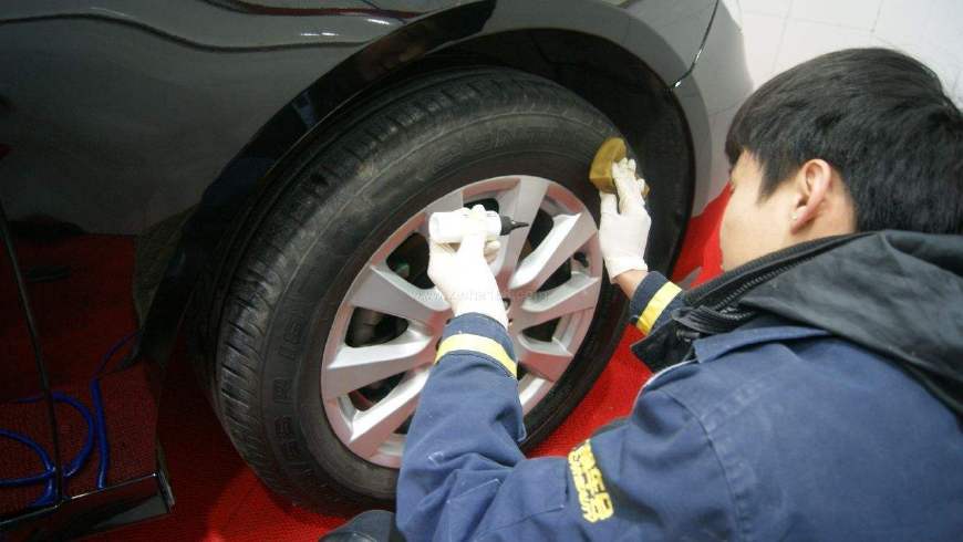 汽车轮胎增亮剂是智商税吗,轮胎增亮剂防水