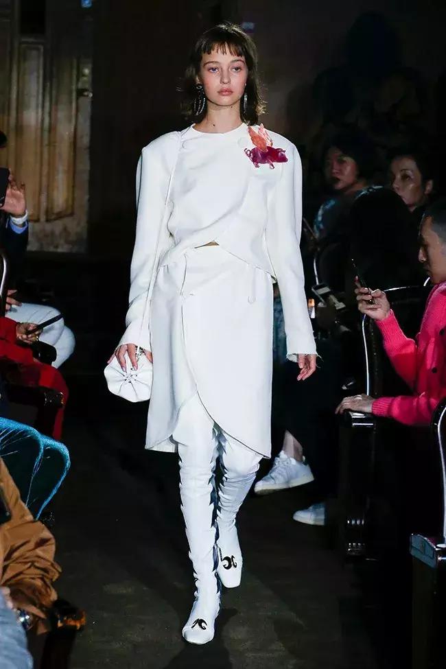 gucci最近为啥这么火,gucci怎么可以不排队