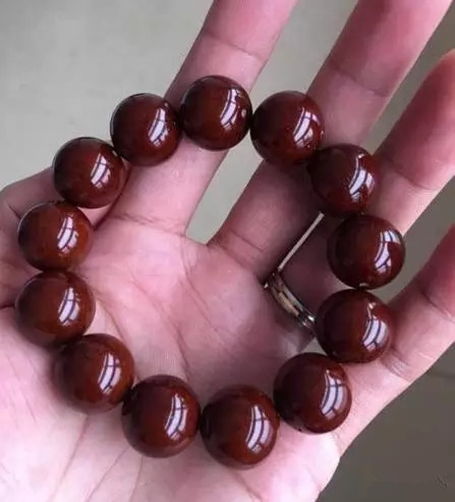 橄榄核跟猴头核桃哪个值得玩,猴头和紫金鼠哪个值得盘玩