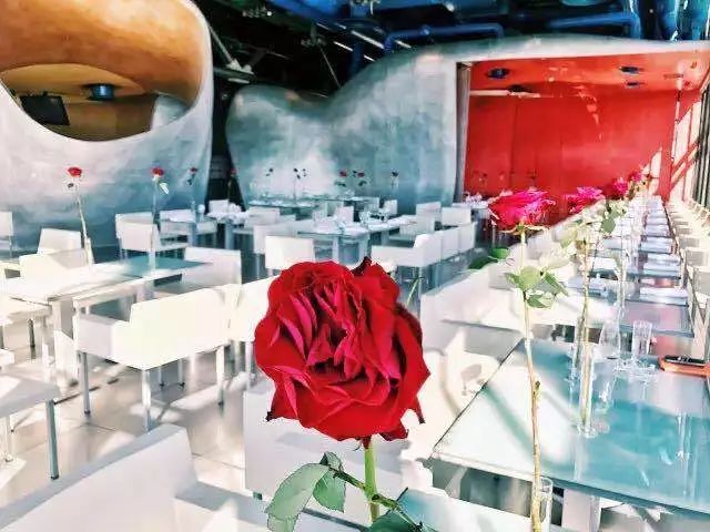 高跟鞋走秀时装周,2020秋冬高跟鞋时装周