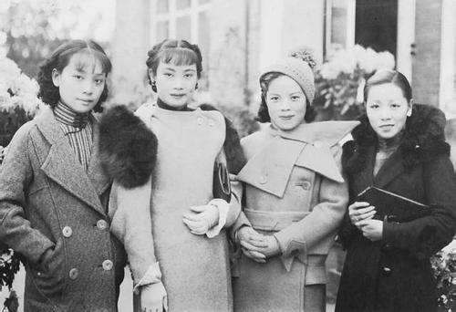 抛弃原配，婚后却和现任不合，偷看一堆信件，才知关系已不如从前