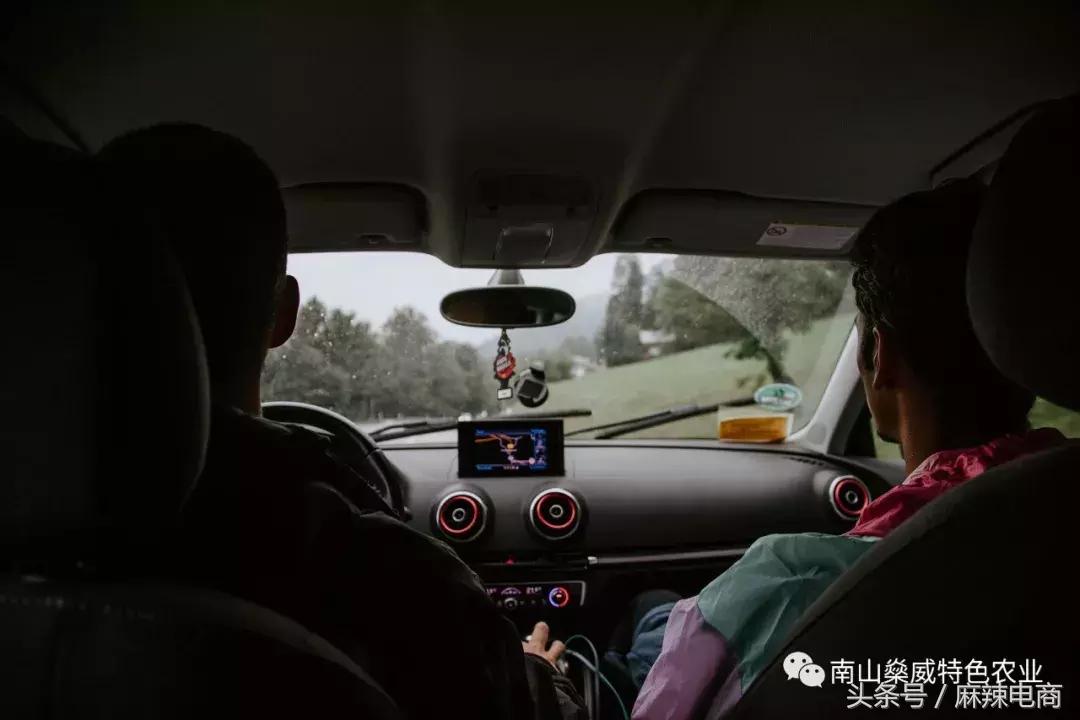 那些窥视你朋友圈的人,那些窥探别人隐私的人是什么心理