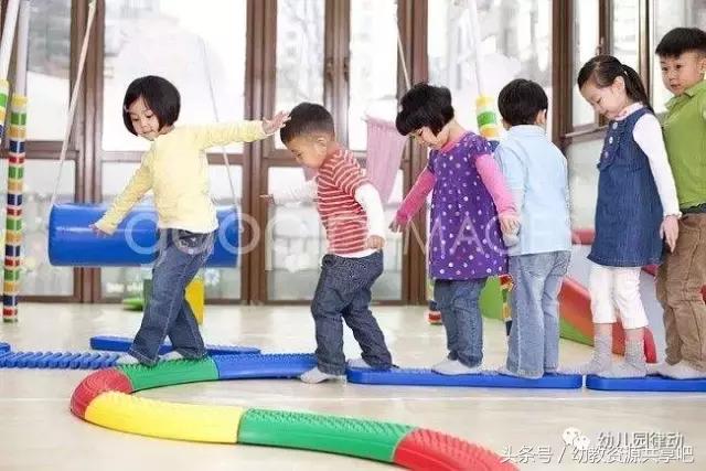 大班在家玩儿的体育游戏,幼儿园大班体育游戏创意视频