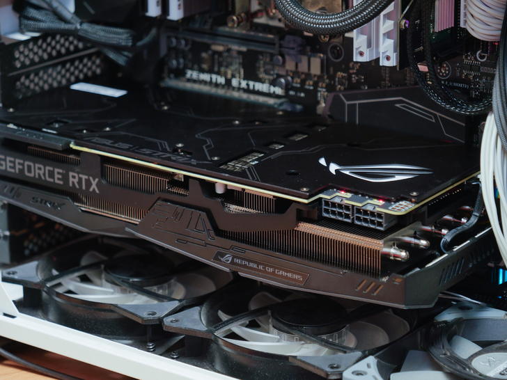 鍗庣rogstrixrtx3070,鍗庣rogstrixrtx4090