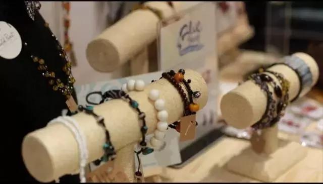 英国老奶奶患癌症,英国72岁老奶奶