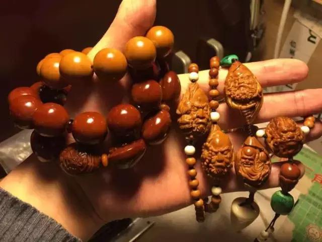 男人戴手串三圈好看还是2圈好看,1977属蛇的男人戴什么手串好