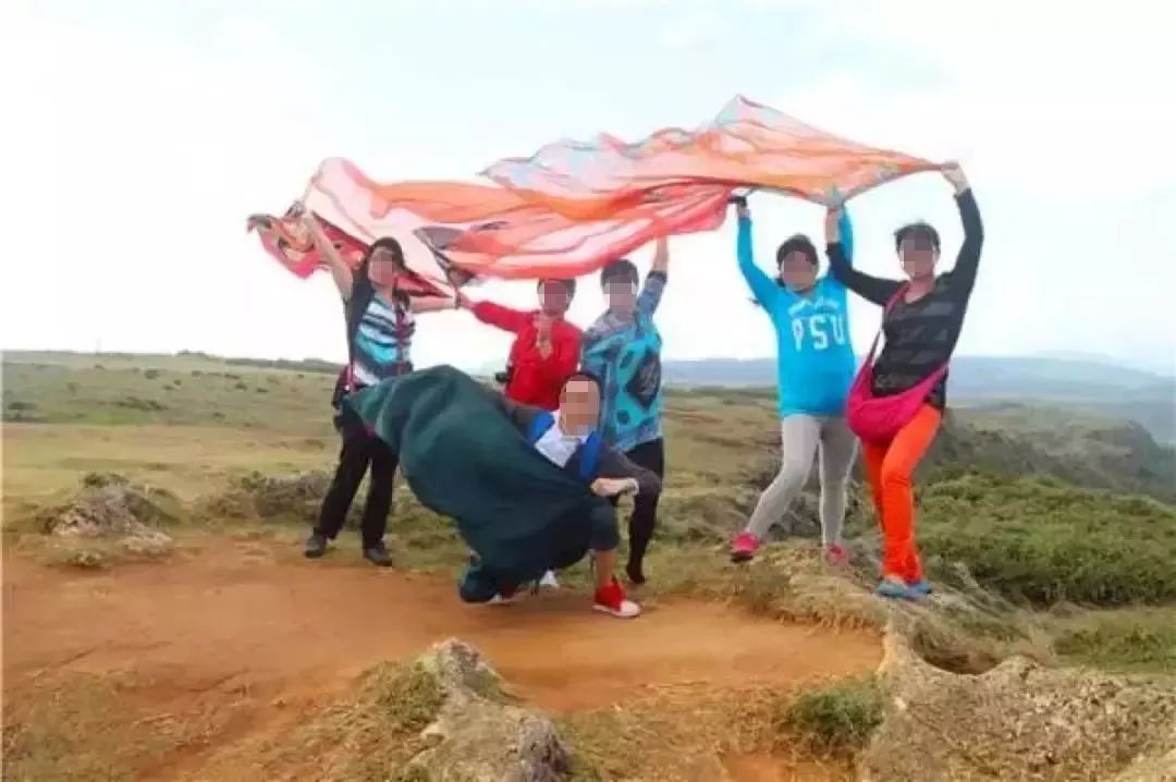 中国大妈才是地球上最敢穿的街头王者!当红时尚单品都是你妈玩剩下的