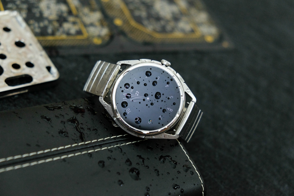 为什么说买阿玛尼手表智商税,苹果手表和阿玛尼哪个好