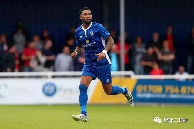 时隔14年英超再现帽子戏法,25岁闪耀英超赛场后却光速陨落