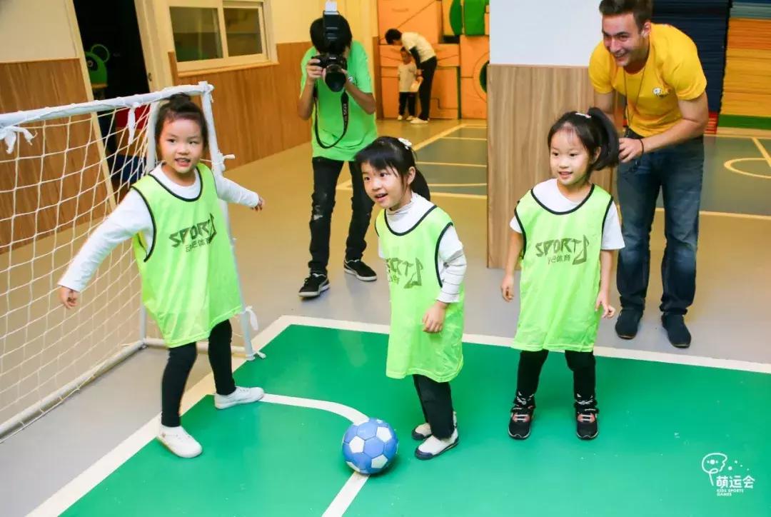 京派萌娃是哪一种画风，萌运会北京红黄蓝专场带您体验！