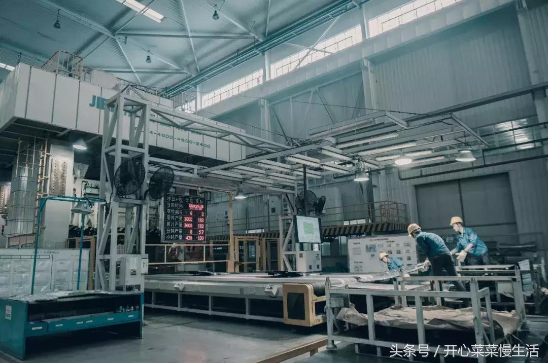 未来会被机器人替代吗,未来人类会被机器人取代吗