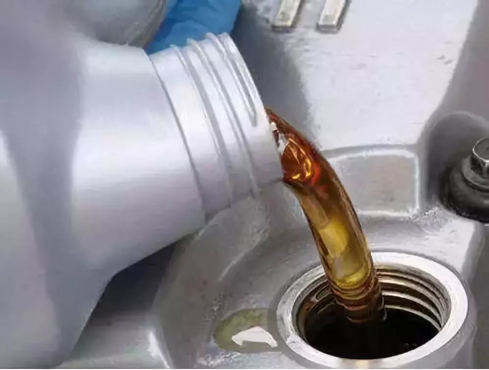 发动机烧机油怎么办解决方案,ea1131.8t发动机烧机油厉害吗