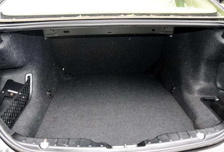 12年的5系还值多少钱,12年5系和12年a6怎么选