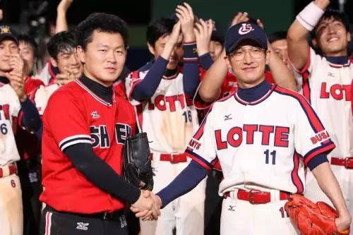 王源大背头班小松,王源美职棒球赛开球完整版