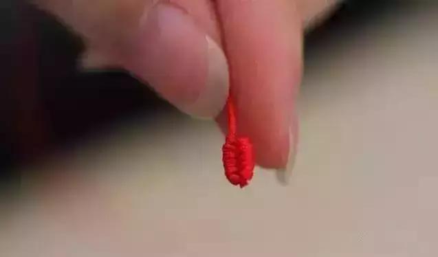文玩手串串珠怎么打结,文玩手串水晶弹力绳子打结方法