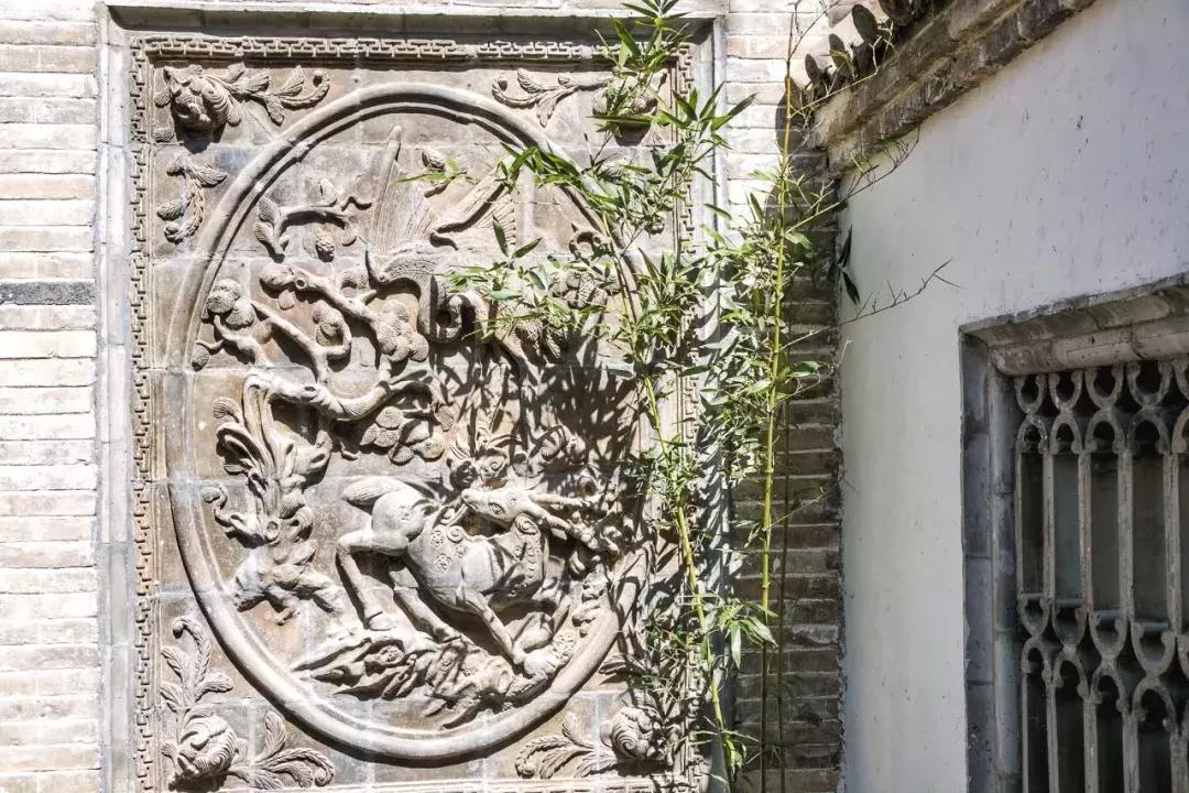 郑州足球小镇2019,郑州足球小镇有真草足球场吗