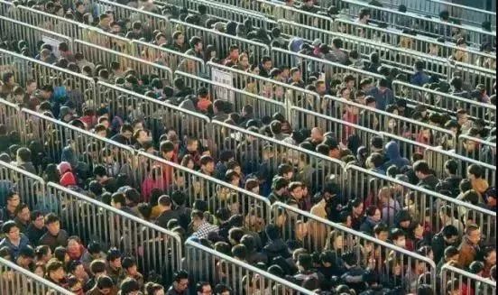 住在北京三环内与五环外的差别,在北京生活还是34线城市生活好