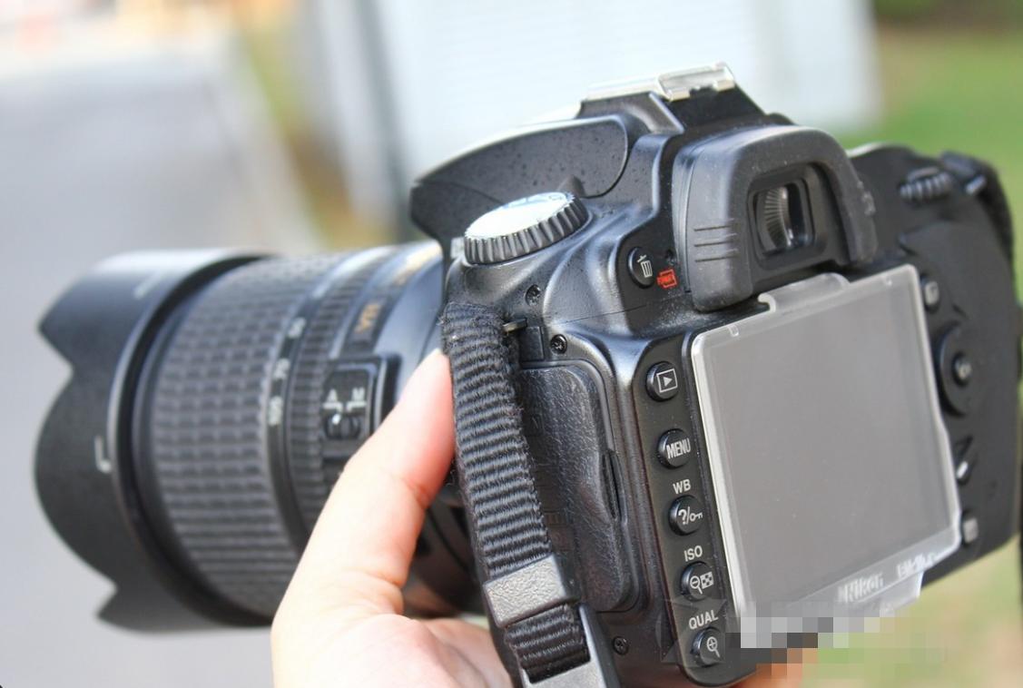 尼康d500停产了还值得买吗,尼康刚上市的入门单反