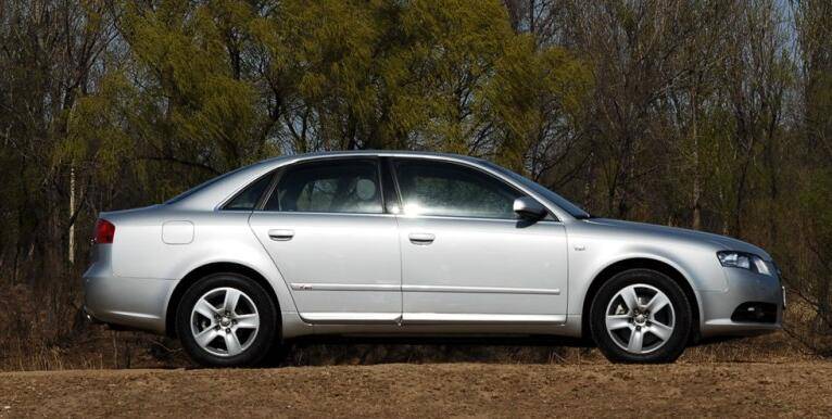 13年的蒙迪欧好还是奥迪a4l好,奥迪a4l比较2022款蒙迪欧