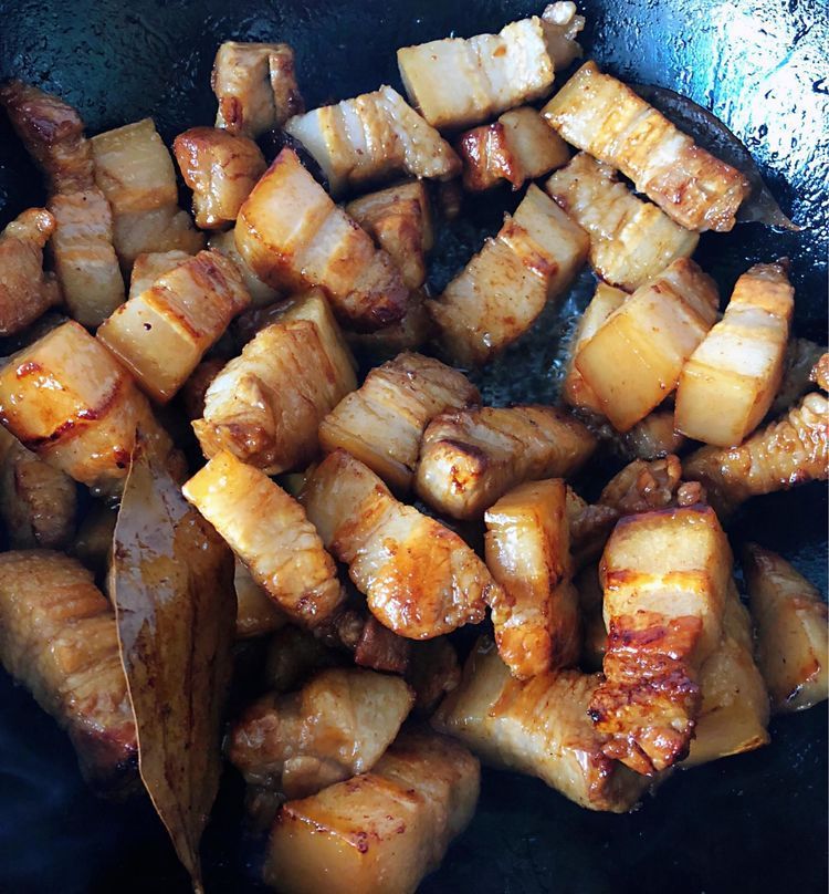 正宗腐乳红烧肉的做法,桂花红烧肉和腐乳红烧肉哪个好吃