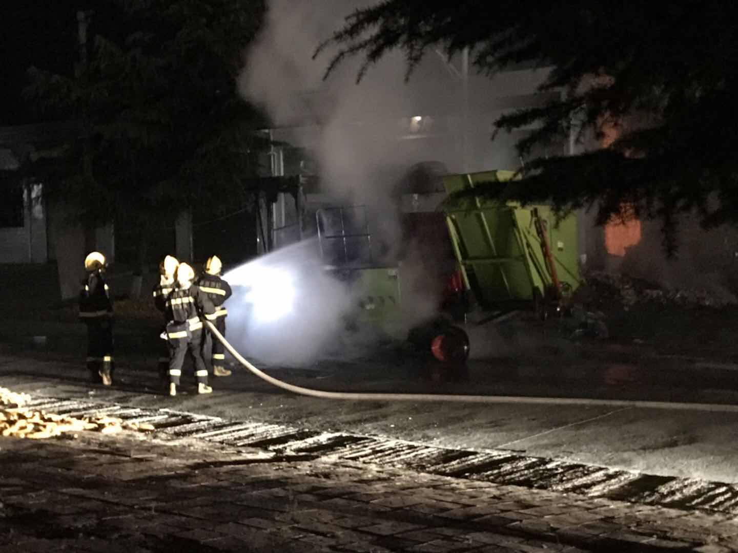 「你的强大我的骄傲」国庆7天小长假蒲城公安24小时不“打烊”之三我们奉命前行