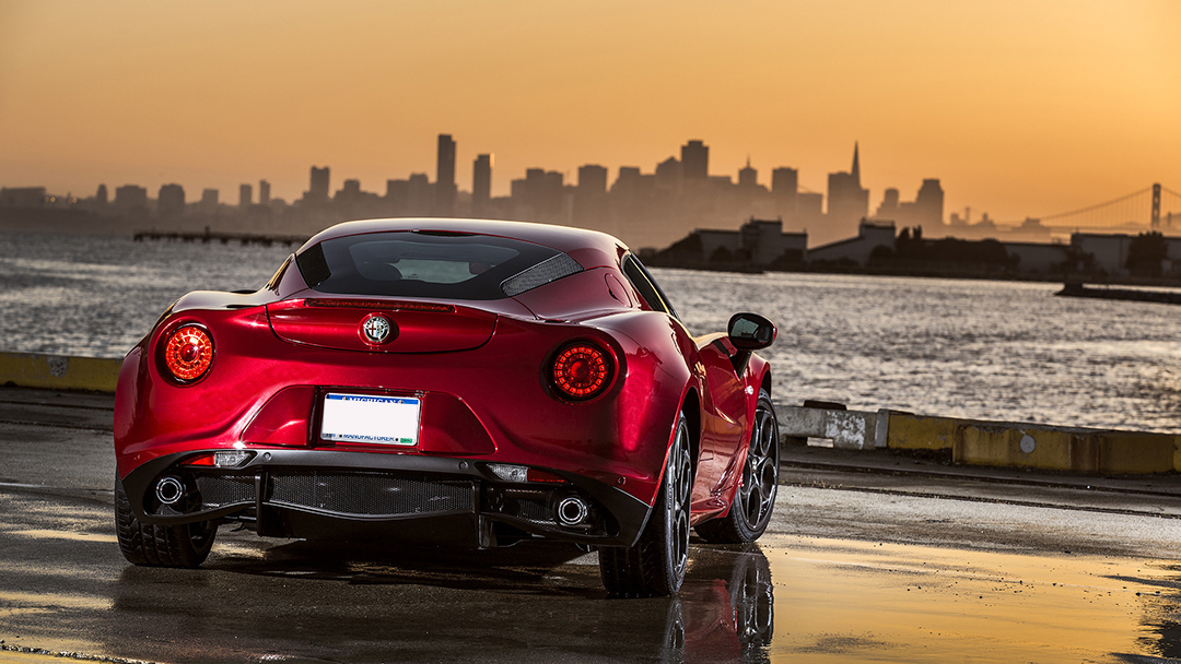 美过法拉利，骚过保时捷，这款4C玩得就是稀罕