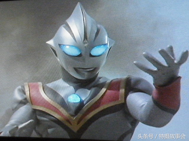 濂ョ壒鏇间笌鍋囧ゥ鐗规浖,鍋囧ゥ鐗规浖鐜╁叿瑙嗛