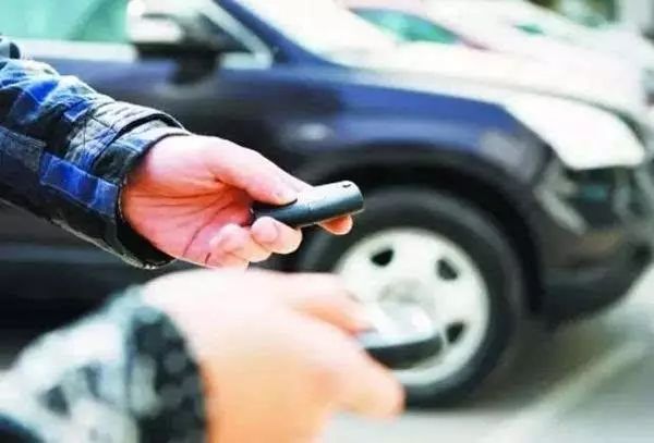 当别人问你借车子,当有人问你借车