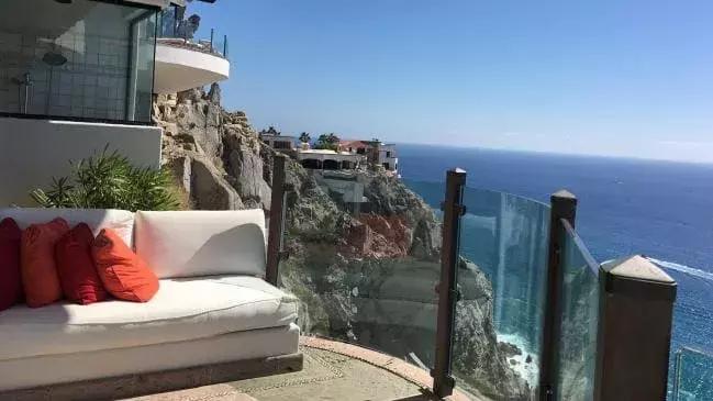 一个保姆游20多个国家，住七星酒店，吃米其林餐厅还拿年薪60万！