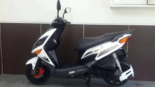 立雅猛士150踏板摩托车值得入手吗,本田迅鲨125踏板摩托车值得购买吗