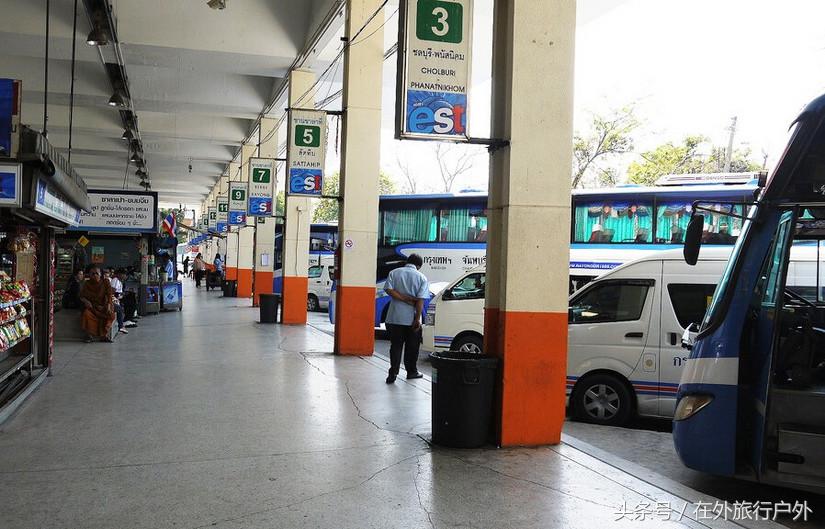 不去普罗旺斯和柬埔寨,千元飞到泰国看最美向日葵田和高棉遗址