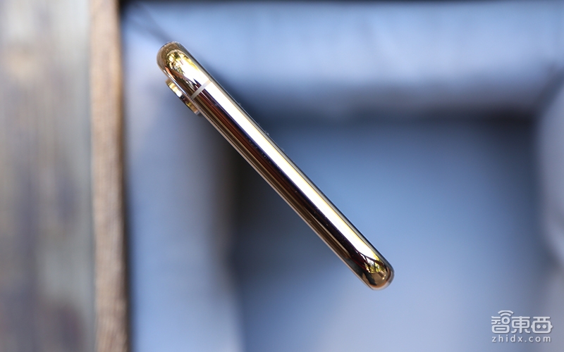 苹果iphonexsmax今年值得买吗,看看苹果iphonexsmax有多耐用