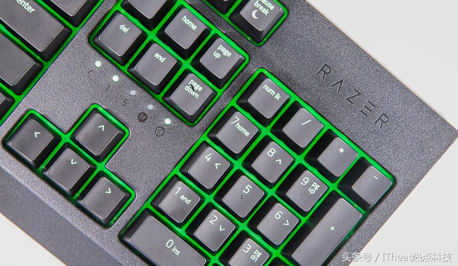 雷蛇入门机械键盘,雷蛇黑寡妇蜘蛛v3绿轴键盘测评