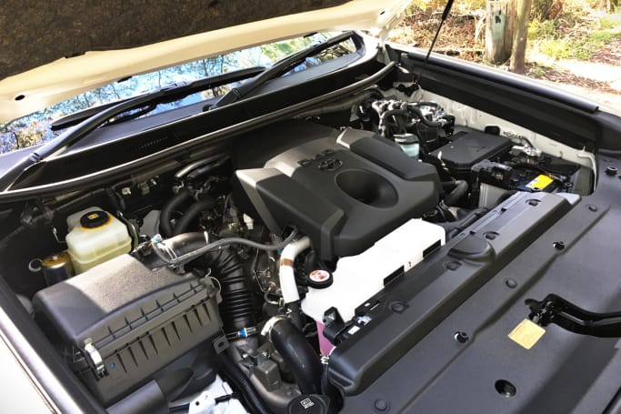 新款2.8t普拉多柴油驾驶感受,丰田普拉多自吸四驱