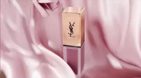 当男朋友和口红同时掉进水里,口红掉进水里了有用吗